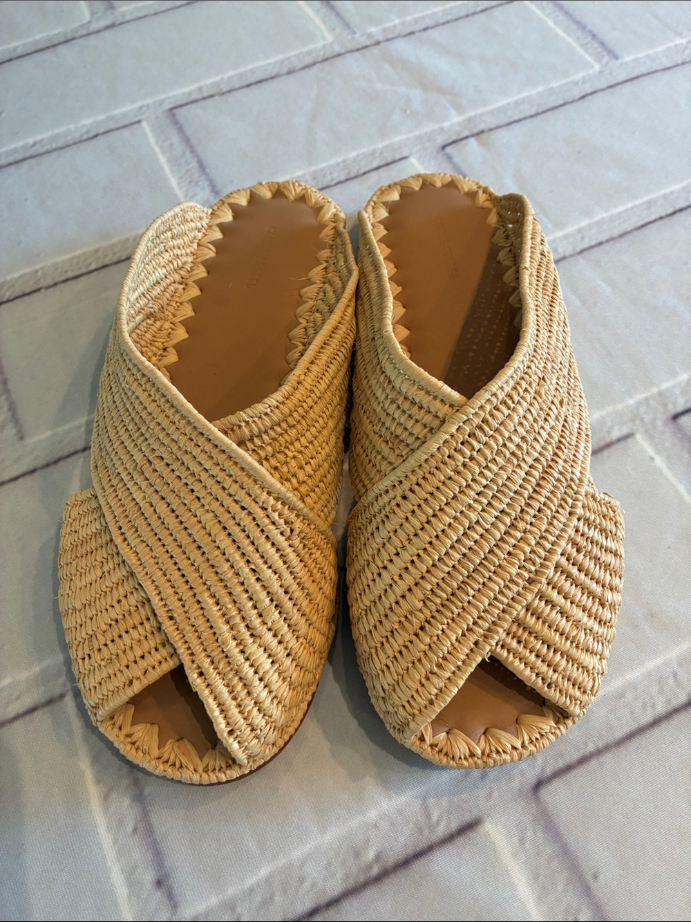 🎉NEW LISTING!🎉NWOT Carrie Forbes Woven Crisscross Slide Sandals - Natural